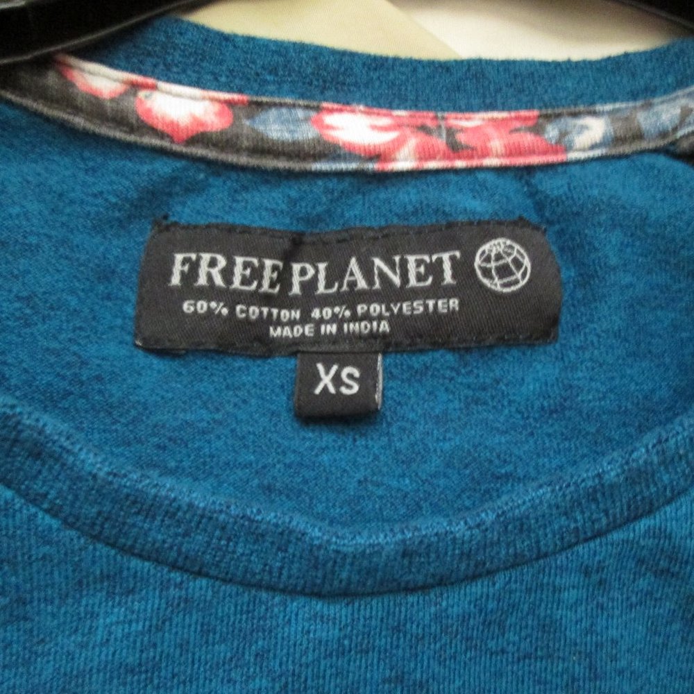 Free Planet Men's T-Shirt Size XS - Picture 4 of 4